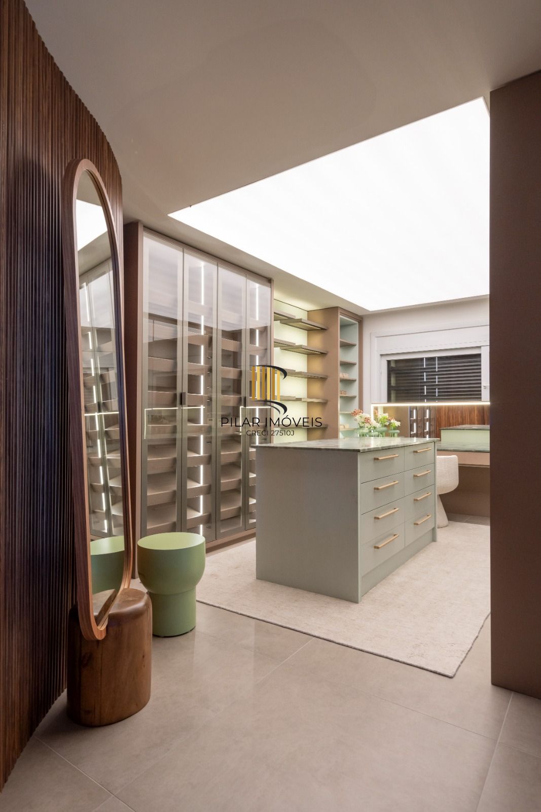 Cobertura para Venda - 483.85m², 3 dormitórios, sendo 3 suites, 4 vagas - Vila Assunção