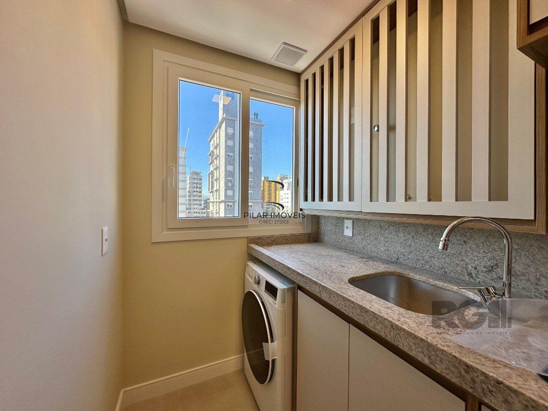 Apartamento 2 dormitórios no bairro Zona Nova