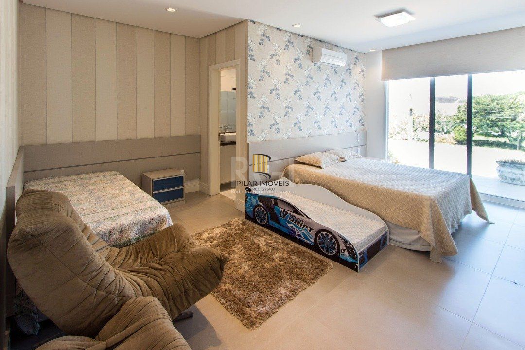 Casa Condominio para Venda - 707.4m², 6 dormitórios, sendo 6 suites, 4 vagas - Terra Ville