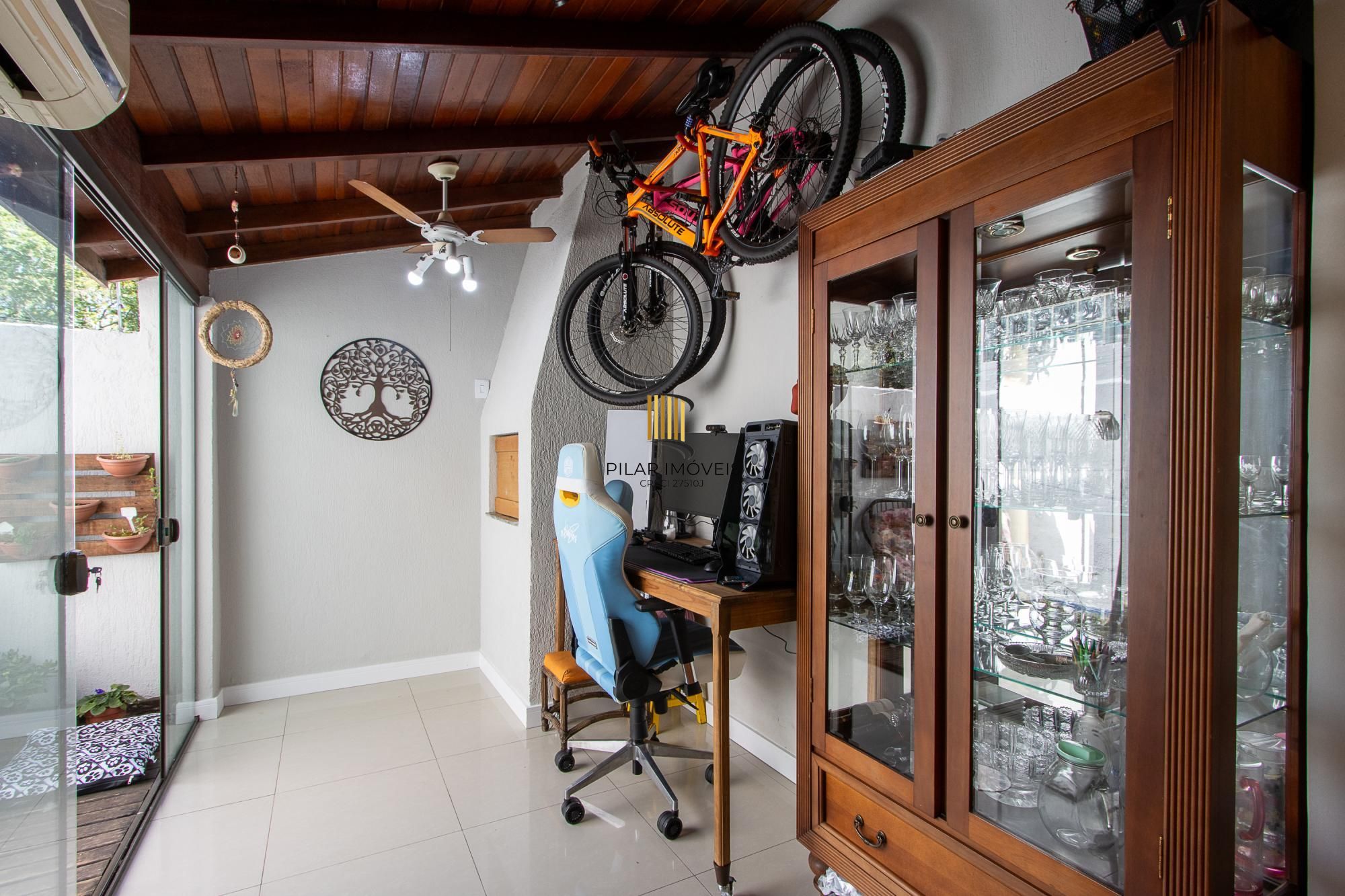 Casa em condominio com piscina