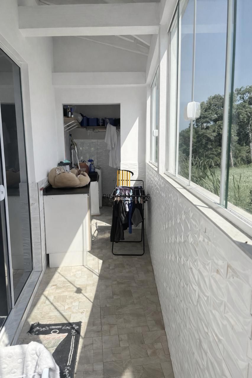 Casa 2 dormitórios no bairro Hípica