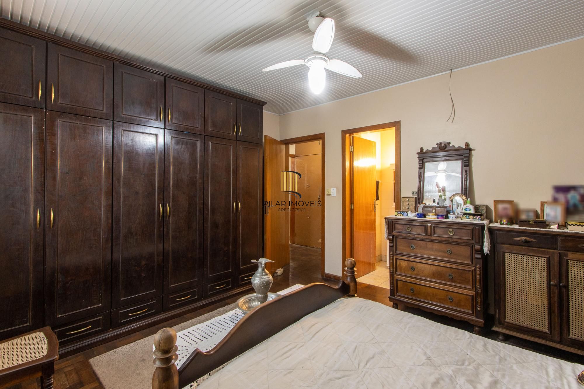 Casa para Venda - 180m², 3 dormitórios, sendo 1 suites, 2 vagas - Ipanema