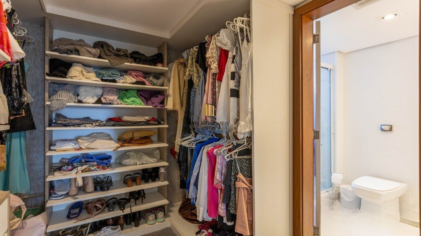 Apartamento193m² privativos,  3 dormitórios (2 suítes),  3 vagas