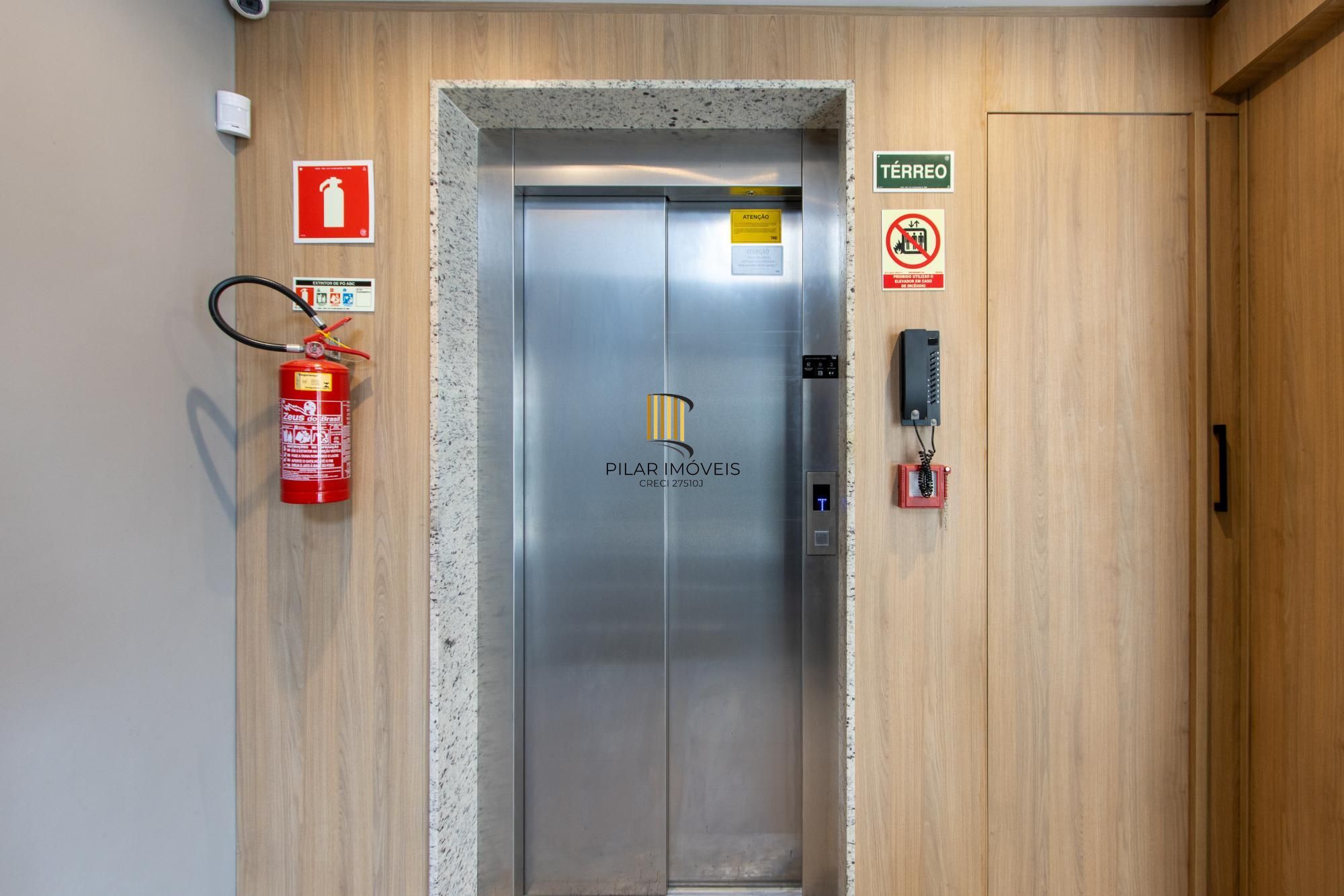 Apartamento 2 dormitórios no bairro Tristeza