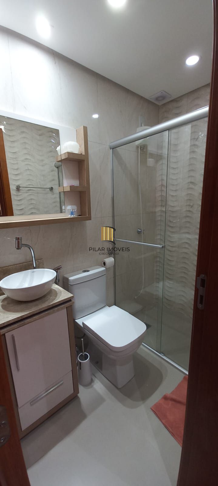 Res.Cond. Fechado 3 dormi banho social + aux. ,  sacada churras e box carro