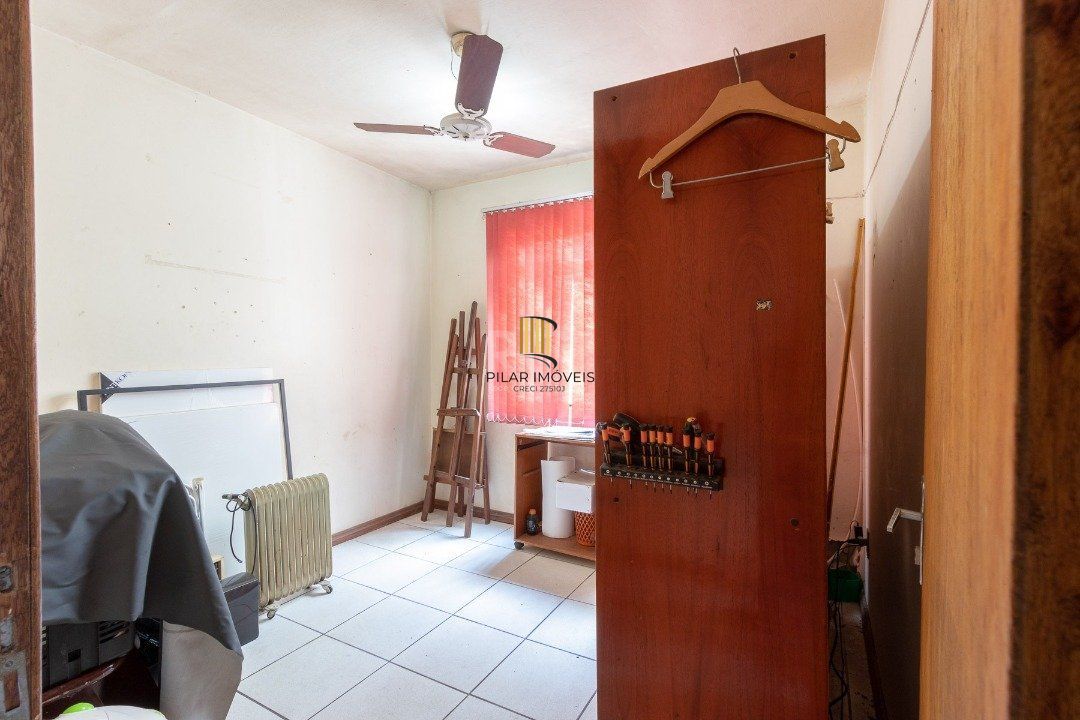 Casa para Venda - 149.99m², 6 dormitórios, sendo 2 suites, Nonoai