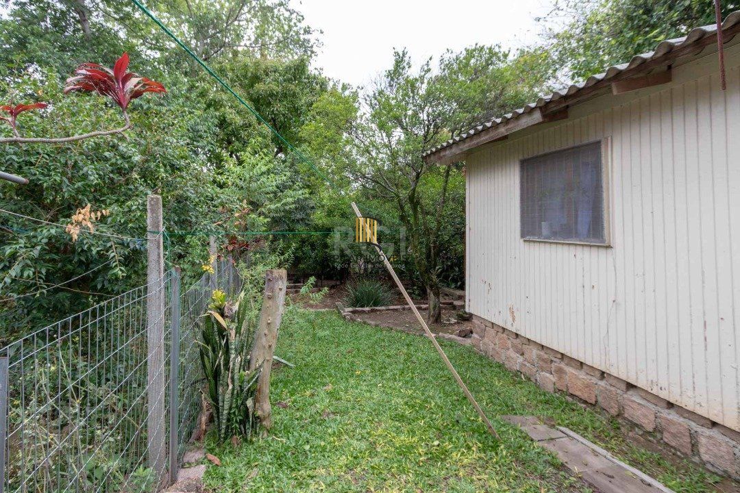 Casa para Venda - 200.81m², 4 dormitórios, sendo 1 suites, 5 vagas - Tristeza