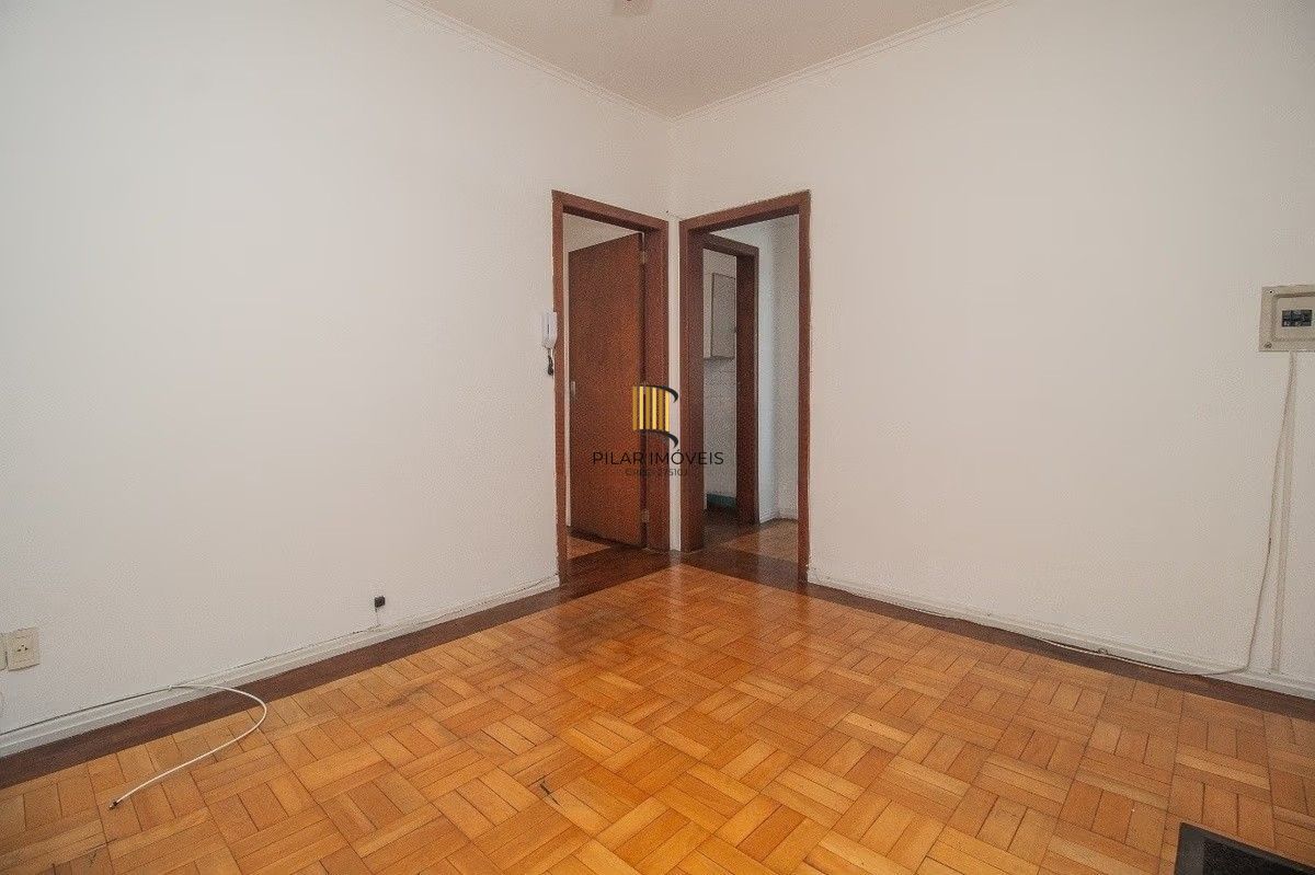 Apartamento de 1 quarto à venda no Edifício Britânia na Avenida Independência em Porto Alegre – 45,24 m² Privativos e Portaria 24h