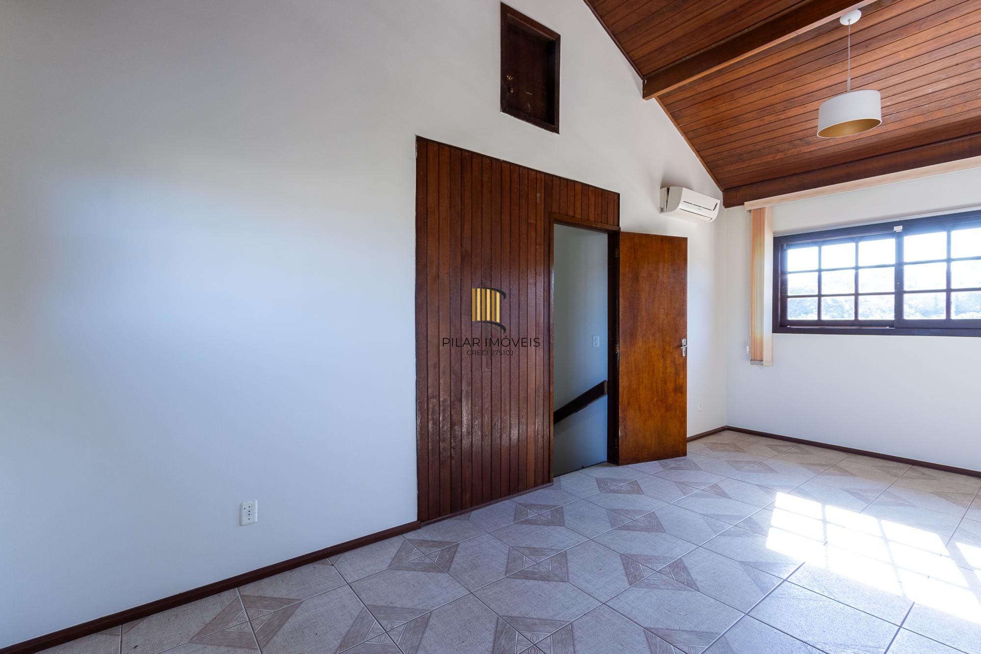 Casa  3 dorm. I suíte I Vaga 2  carros