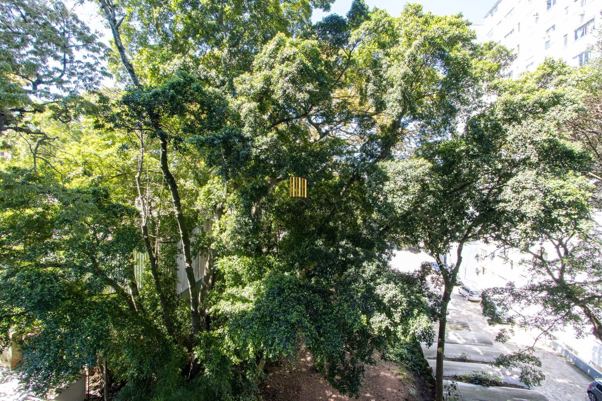 Apartamento 3 quartos, reformado, condomínio com infraestrutura - Bairro Cristal