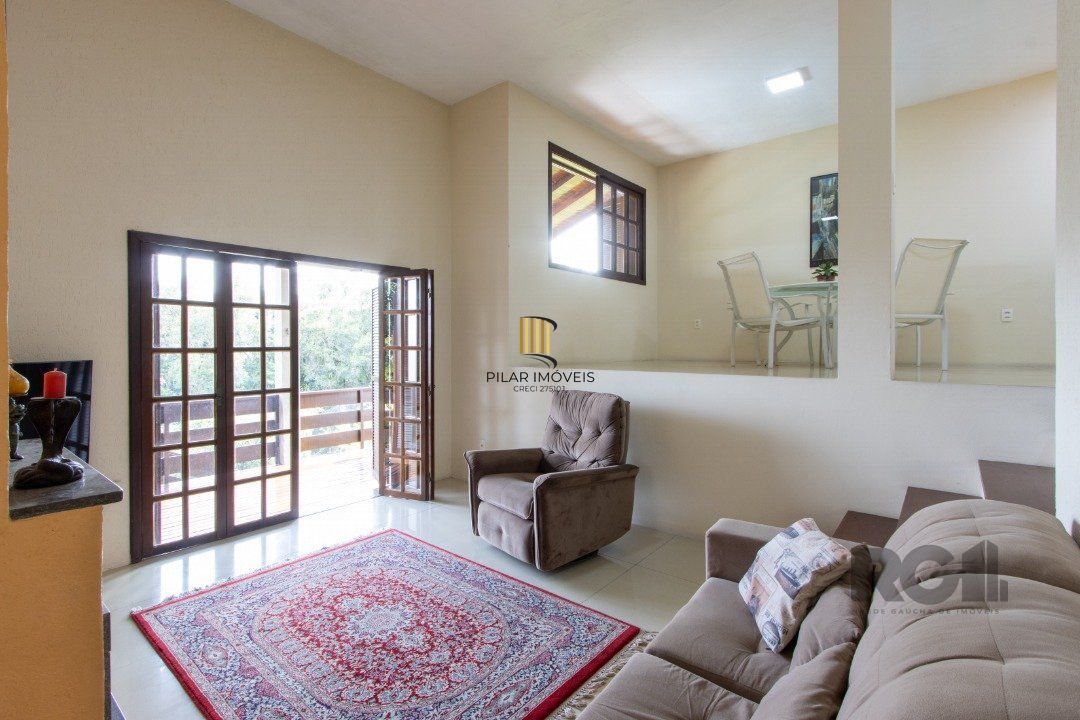 Casa para Venda - 220m², 3 dormitórios, sendo 2 suites, 5 vagas - Espirito Santo