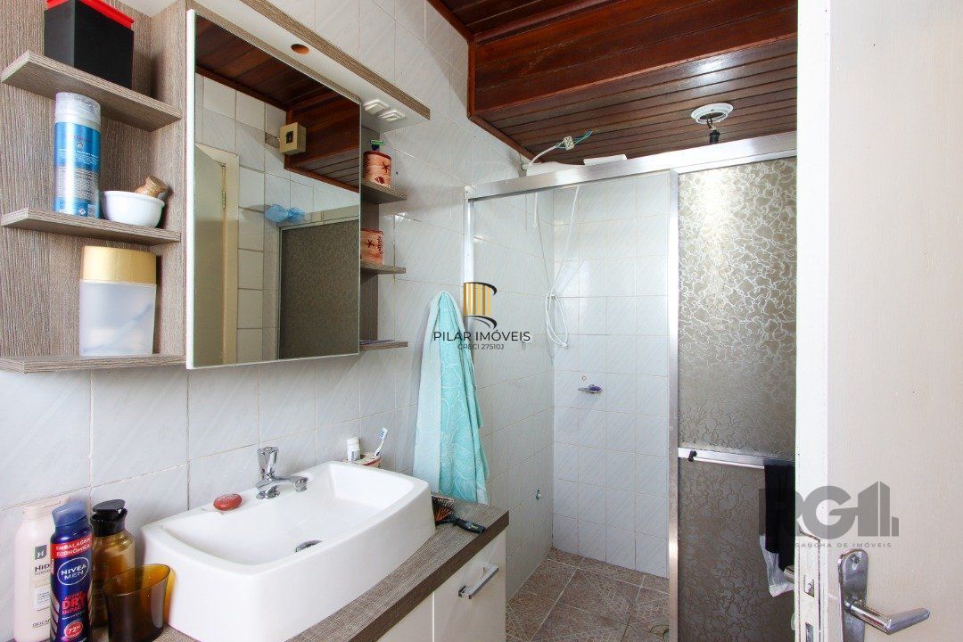Casa 04 dormitórios, 02 suítes, living 02 ambientes