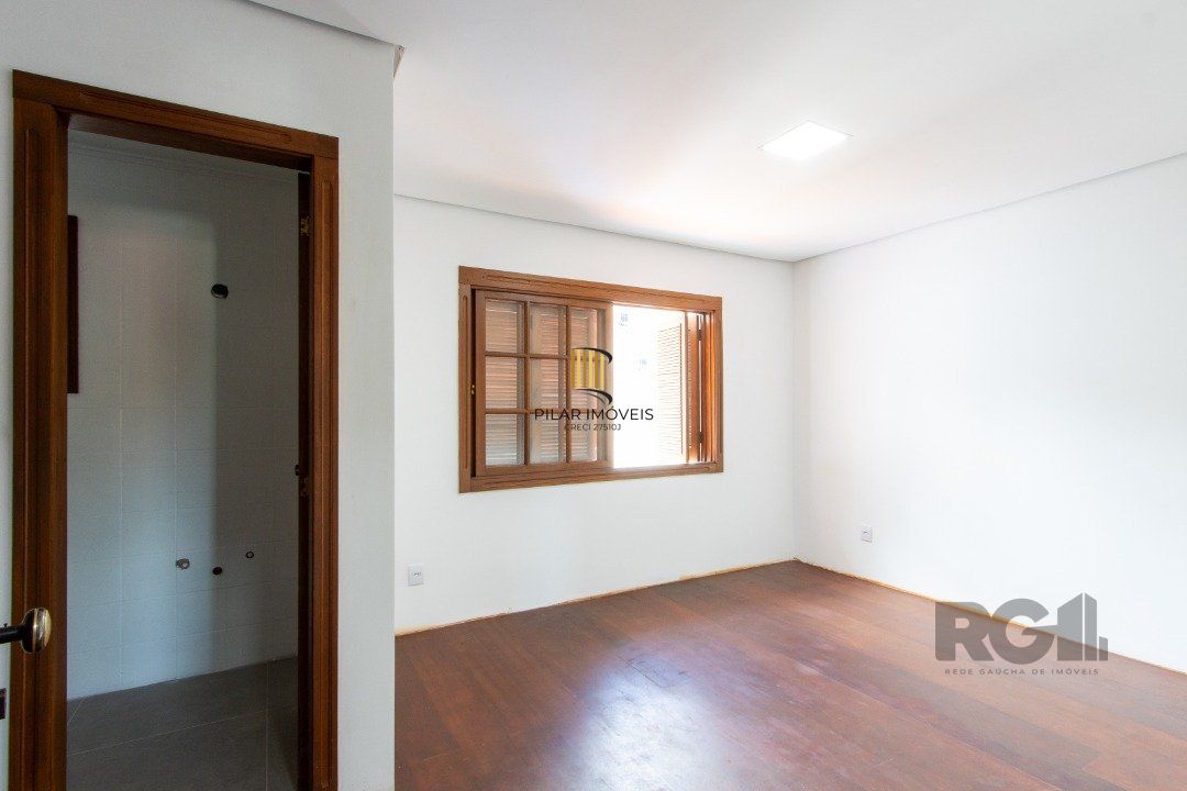 Casa 3 dormitórios no bairro Ipanema