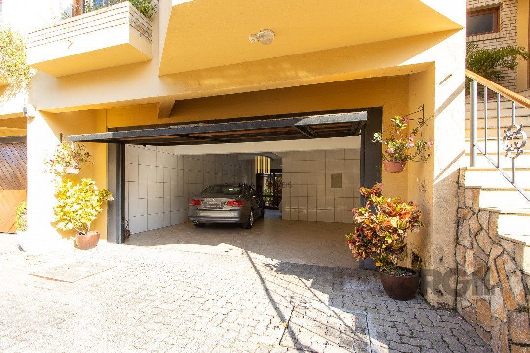 Casa de Condomínio 3 dormitórios no bairro Tristeza