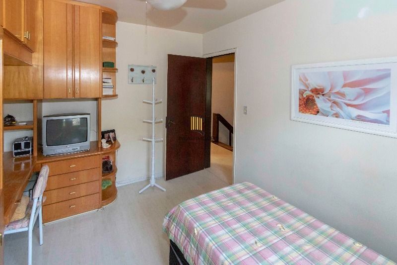 Casa para Venda - 420m², 5 dormitórios, sendo 2 suites, 6 vagas - Nonoai