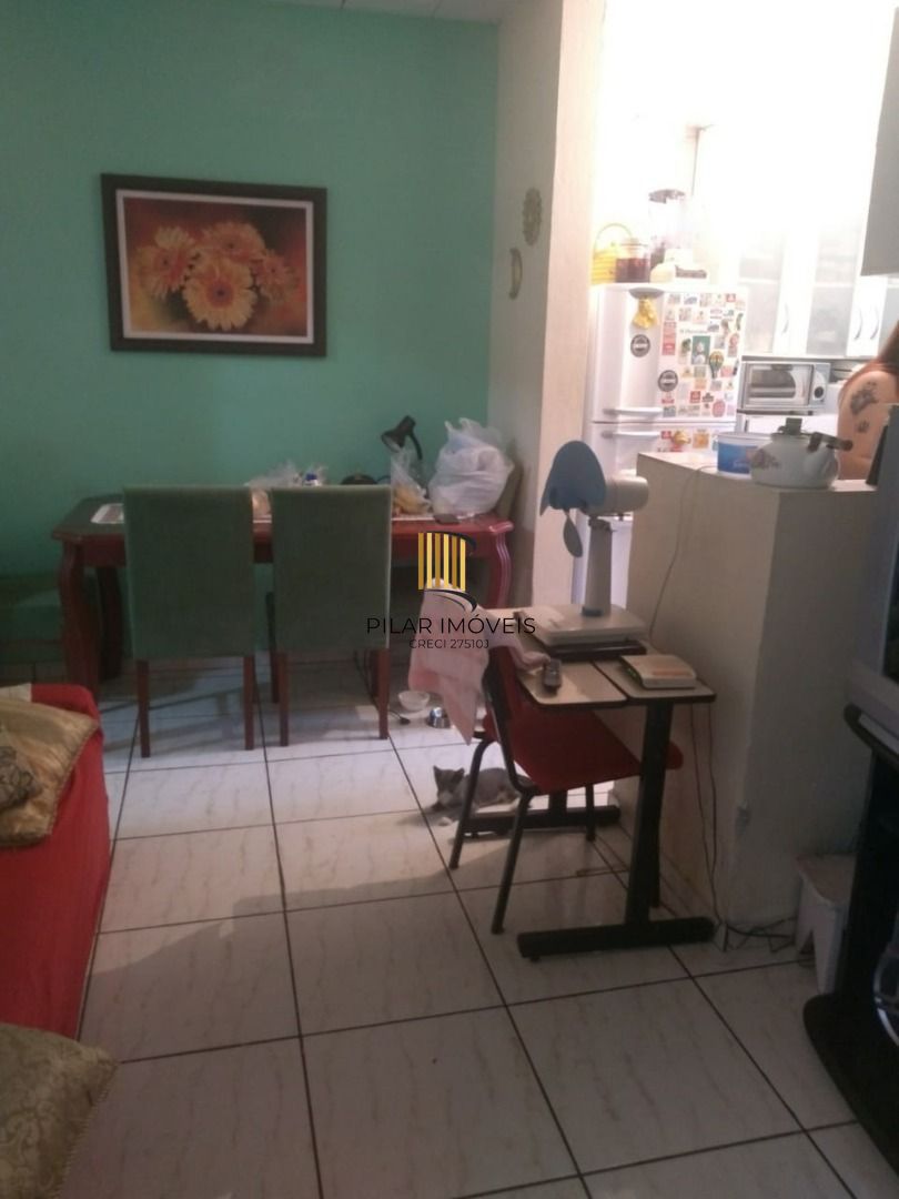 Casa para Venda - 60m², 2 dormitórios, 1 vaga - Vila Nova