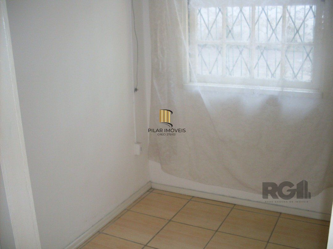 Casa comercial térrea na Av. Aparício Borges - Bairro Teresópolis
