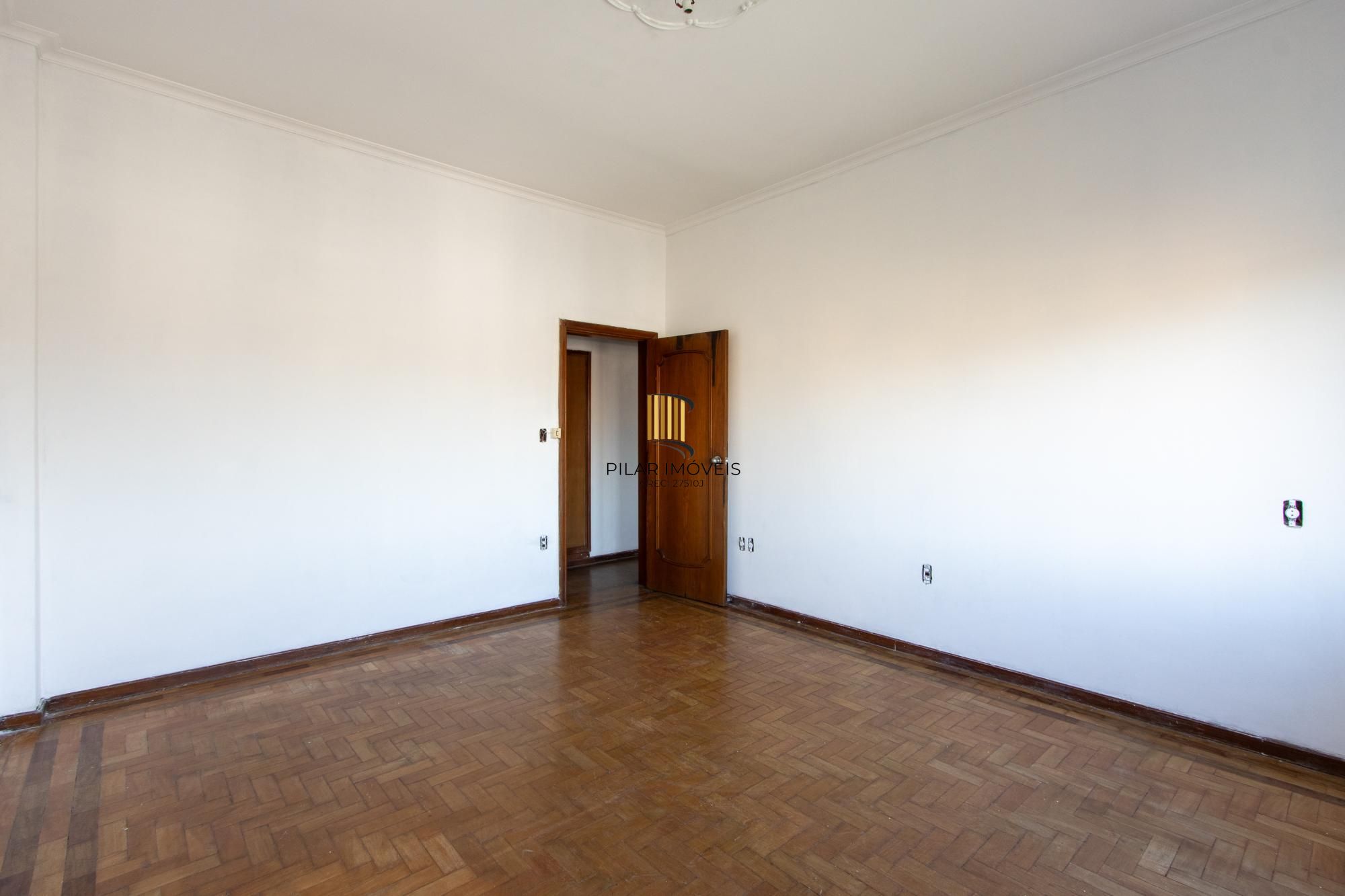 Apartamento para Venda - 238m², 3 dormitórios, sendo 1 suites, 1 vaga - Floresta