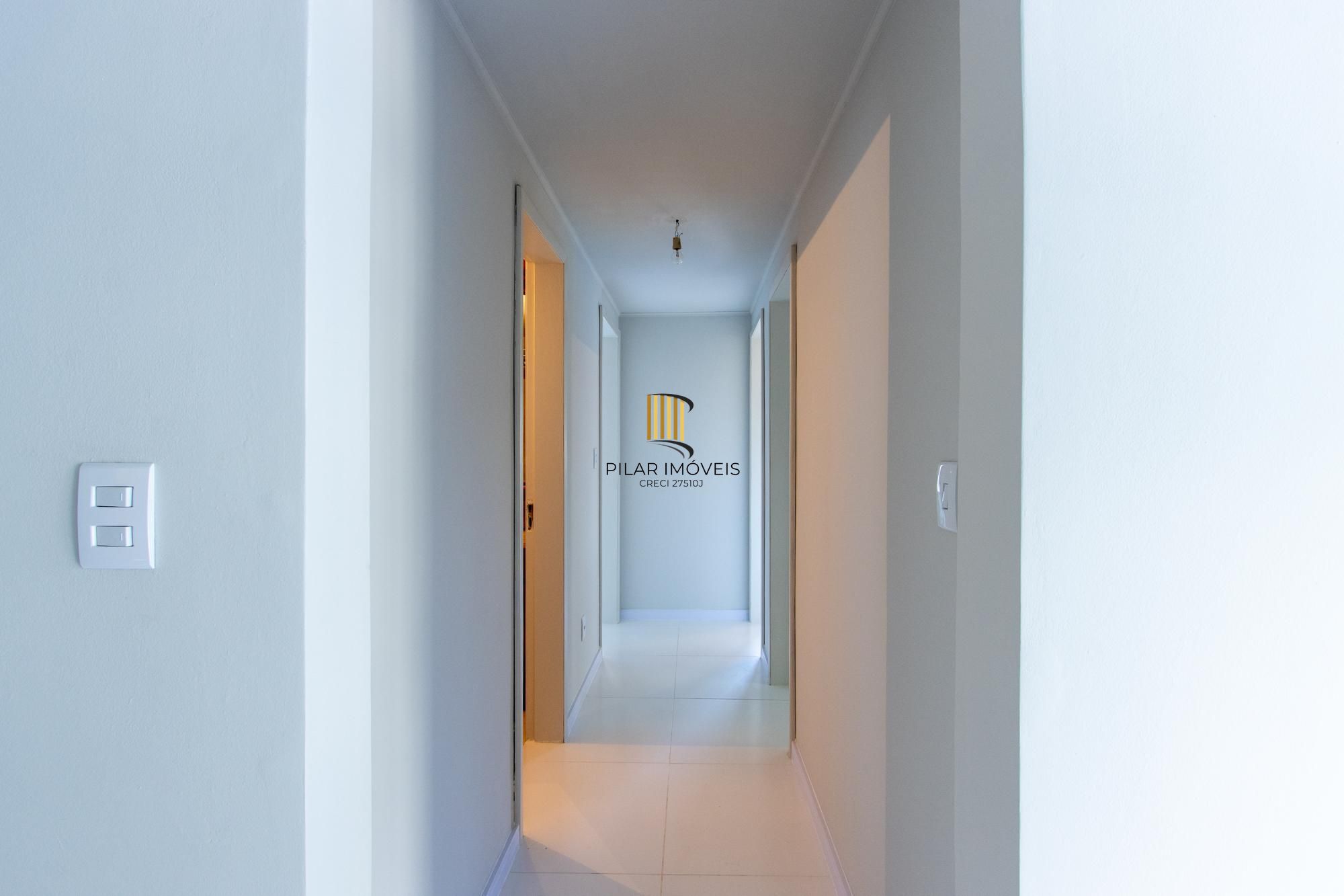 Apartamento 3 quartos, reformado, condomínio com infraestrutura - Bairro Cristal