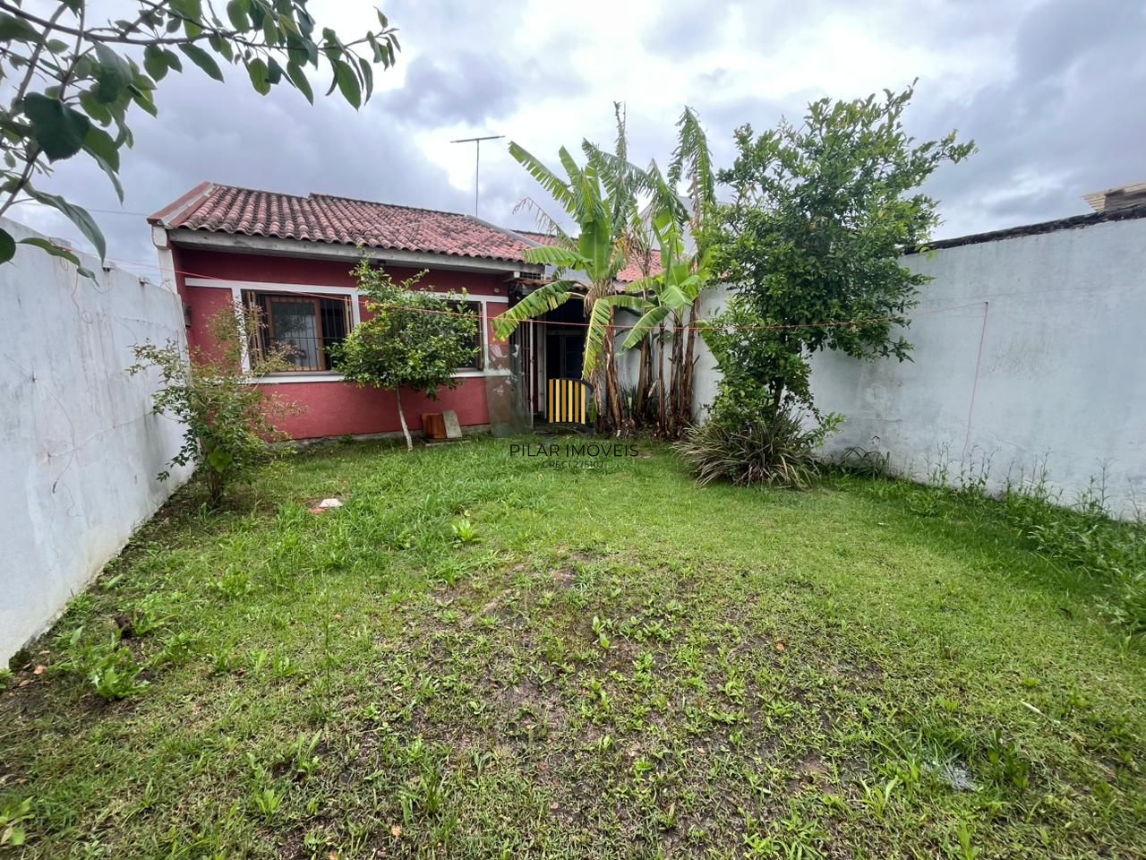 Casa 3 dormitórios no bairro Hípica