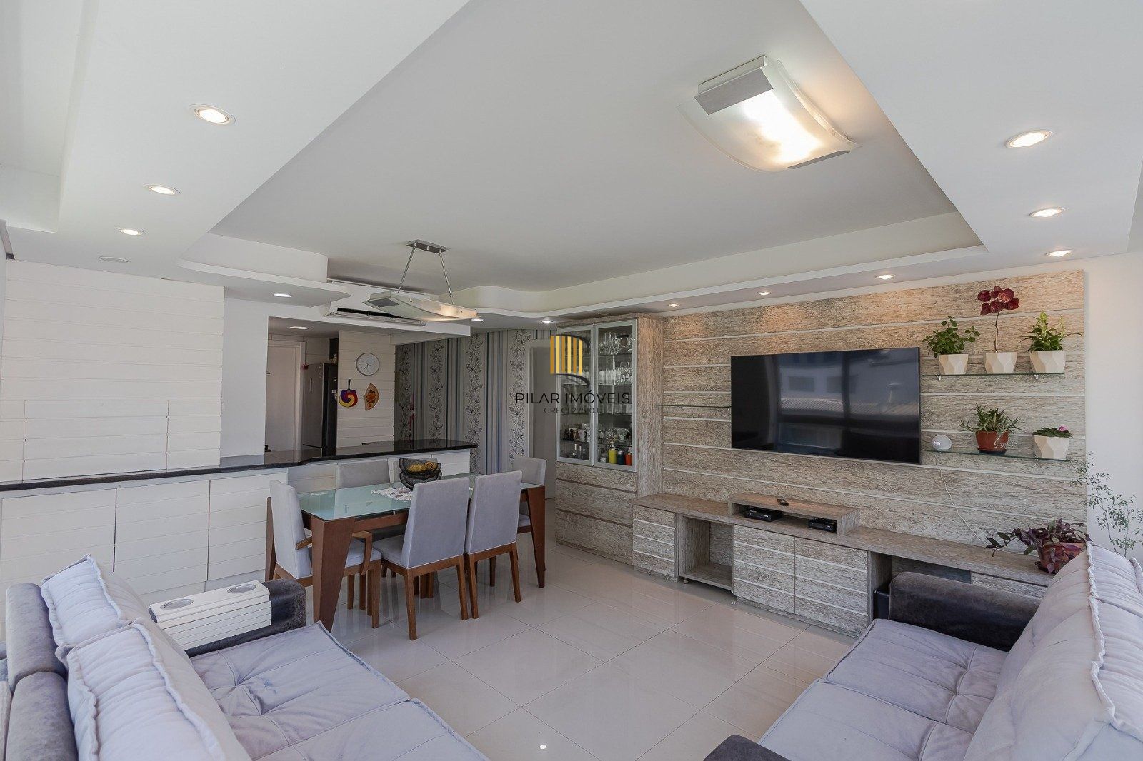 Apartamento 84m²  2 suítes 2 vagas no Petrópolis