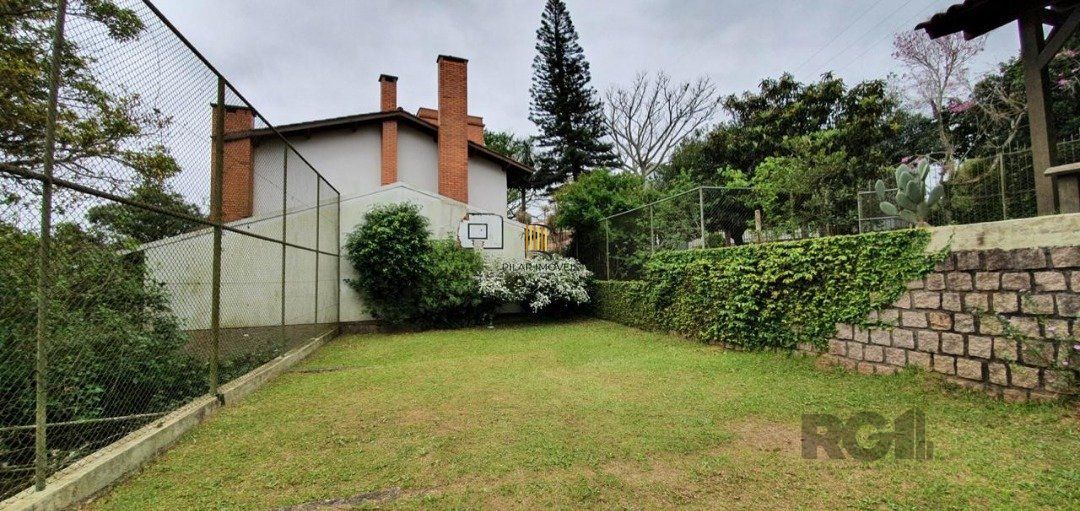 Casa 3 dormitórios no bairro Teresópolis