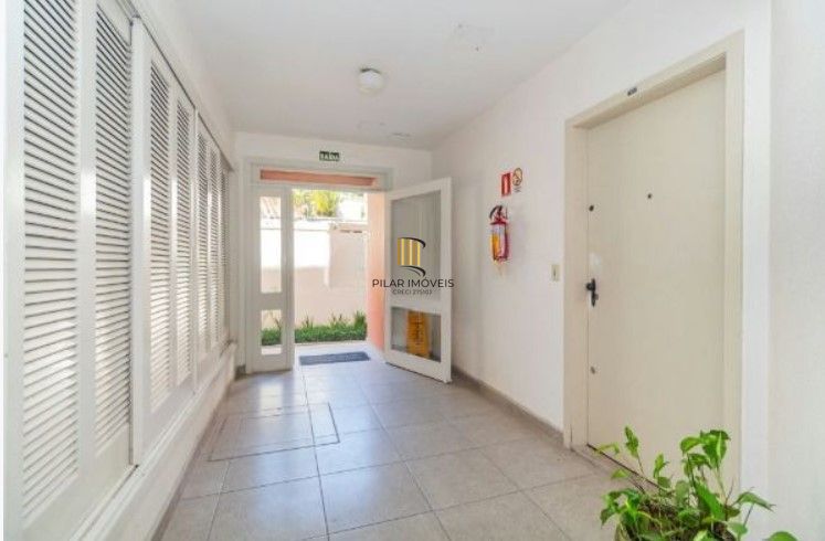 Apartamento 2 dormitórios  I Vaga  de garagem- bairro Tristeza