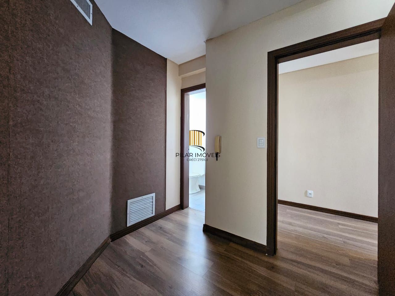 Sala comercial para locação no bairro Moinhos de vento