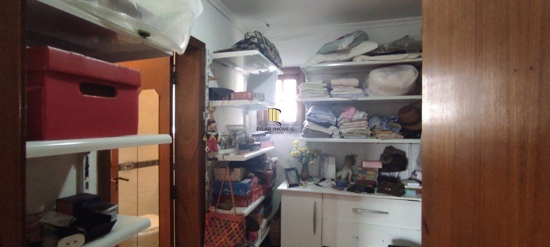 Casa para Venda - 250m², 3 dormitórios, sendo 1 suites, 2 vagas - Ipanema