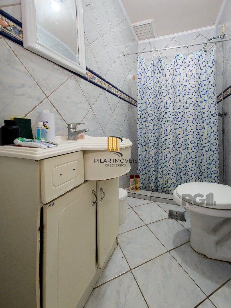 Casa para Venda - 210m², 3 dormitórios, sendo 1 suites, 2 vagas - Tristeza