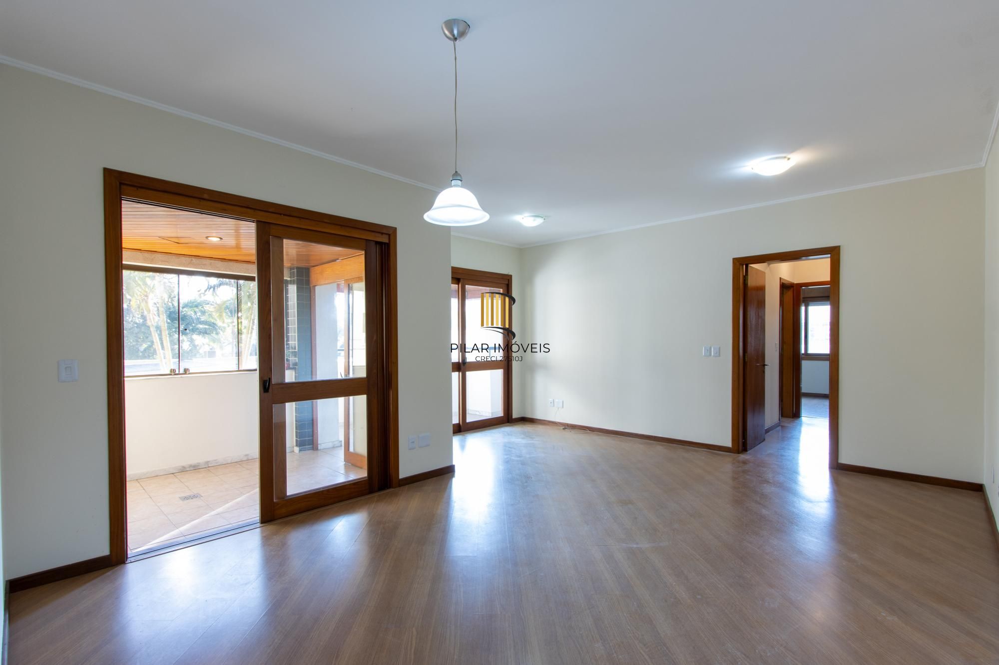 Apartamento 3 dormitórios no bairro Menino Deus