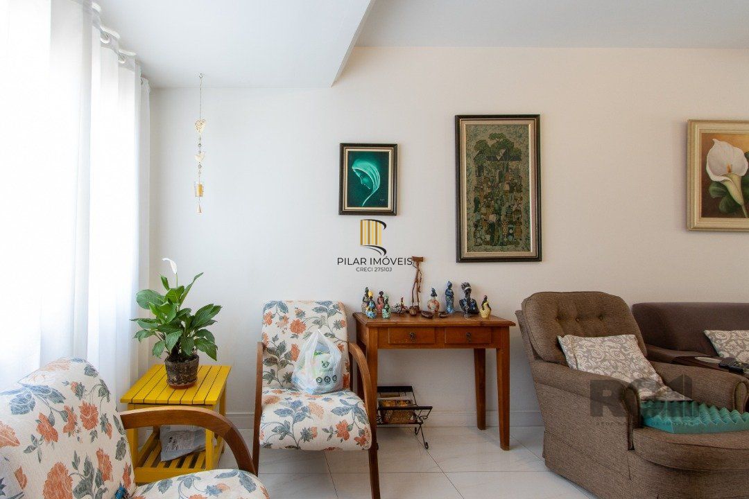 Casa com 3 dormitórios, sendo 1 suíte para venda  no bairro Hípica