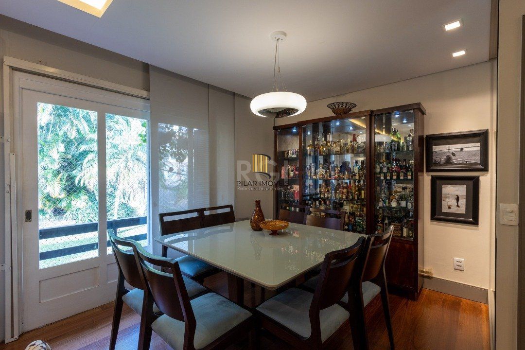 Cobertura para Venda - 234.17m², 3 dormitórios, sendo 1 suites, 2 vagas - Cristal