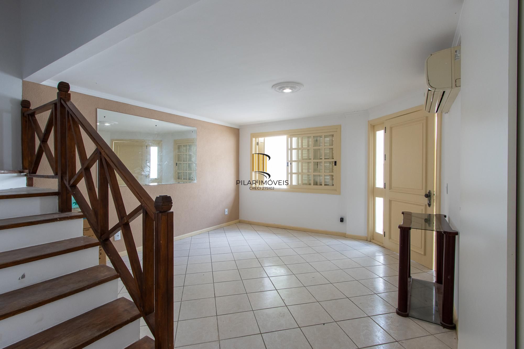 Casa em condomínio, 3 dormitórios (1 suite) 2 vagas - Jardim Isabel