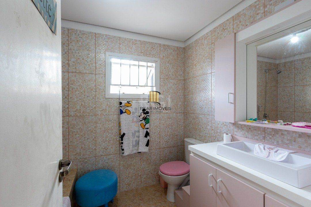 Casa para Venda - 342m², 3 dormitórios, sendo 2 suites, 2 vagas - Espírito Santo