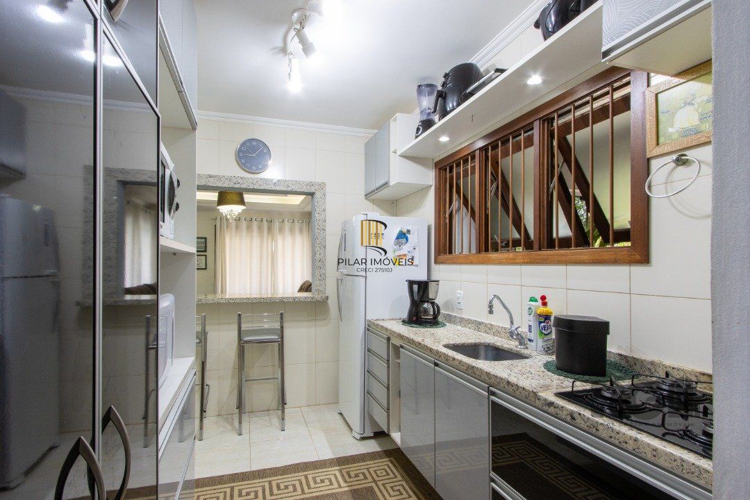 Casa 3 dormitórios no bairro Hípica
