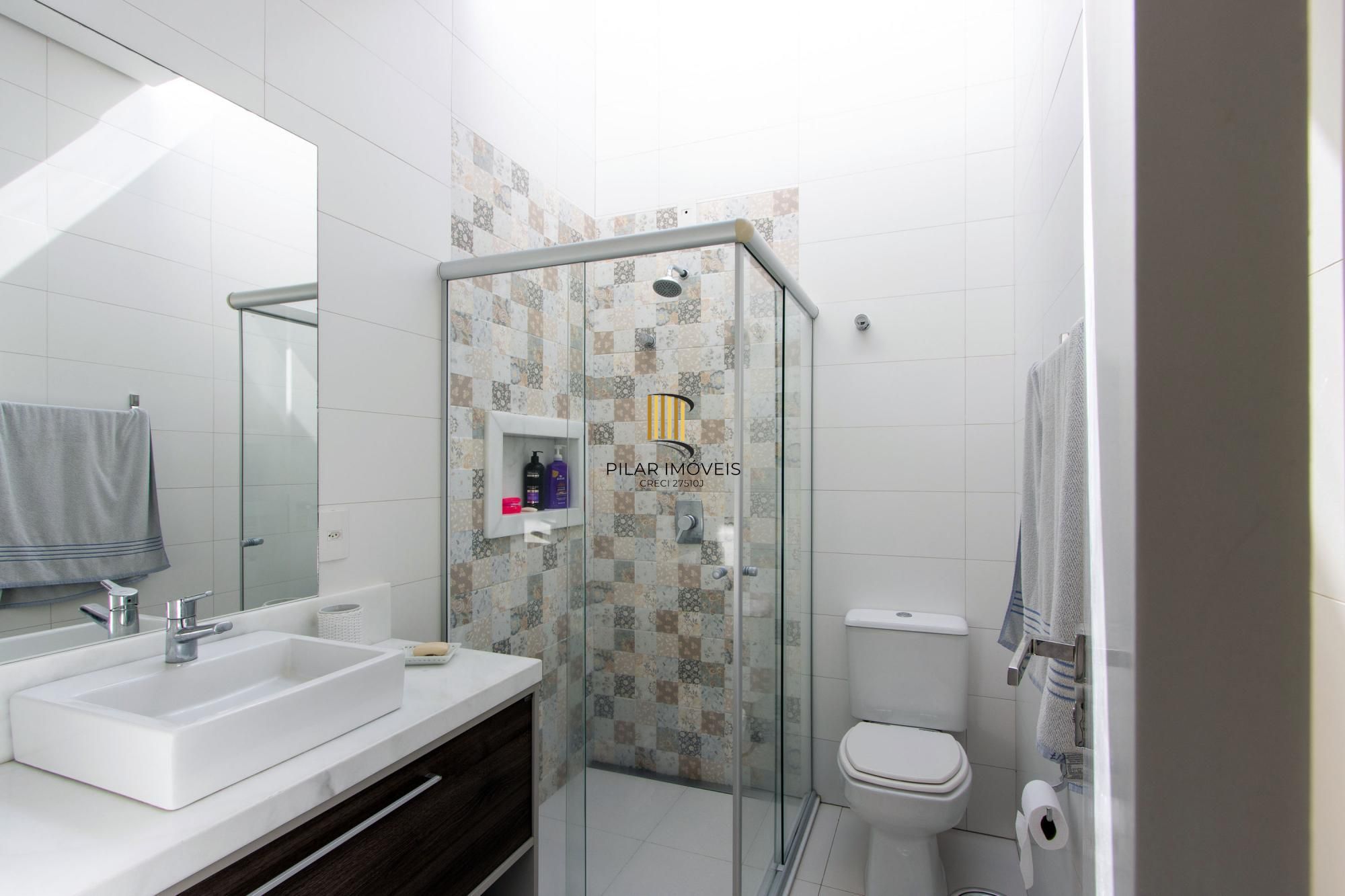 Luxuosa Casa em Condomínio de Alto Padrão com vista para Guaiba