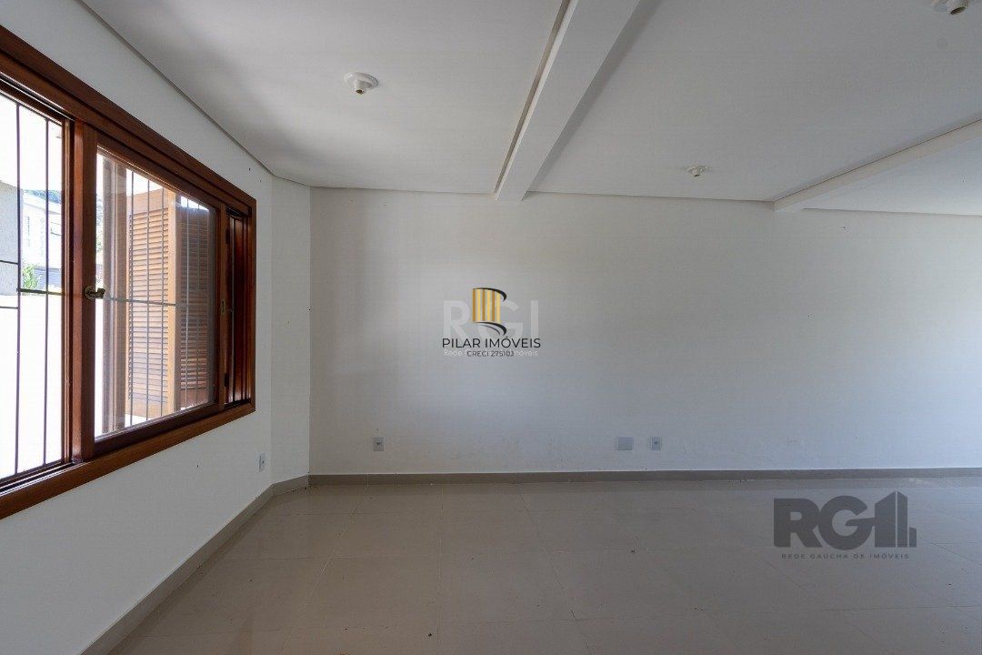 Casa 3 dormitórios no bairro Guarujá