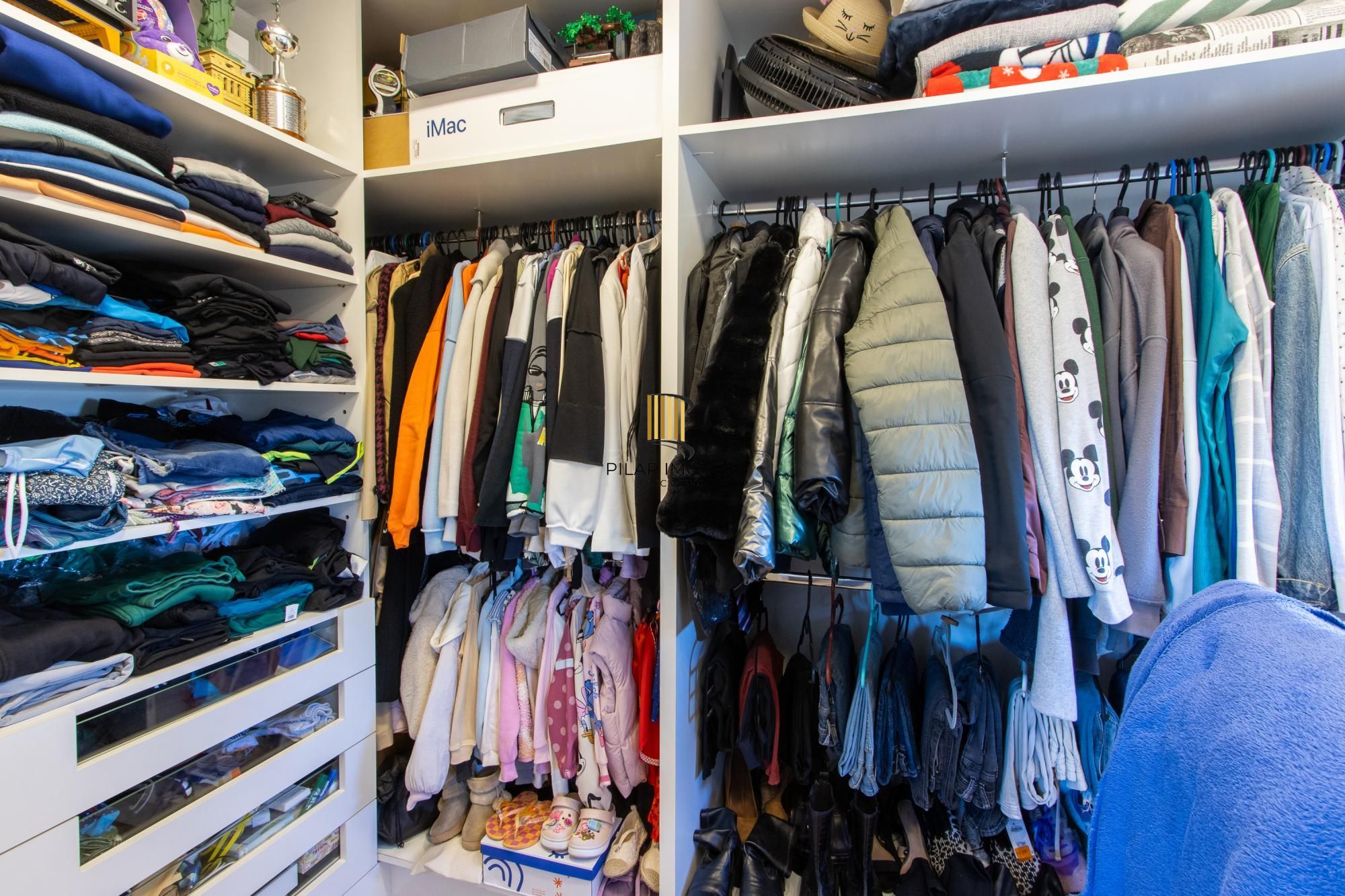 Apartamento com 2 quartos, 1 suíte