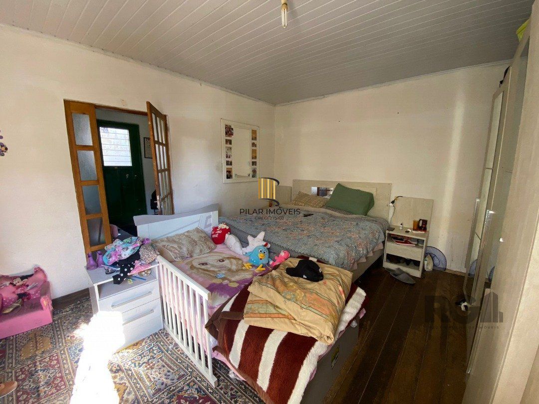 Casa 3 dormitórios no bairro Medianeira