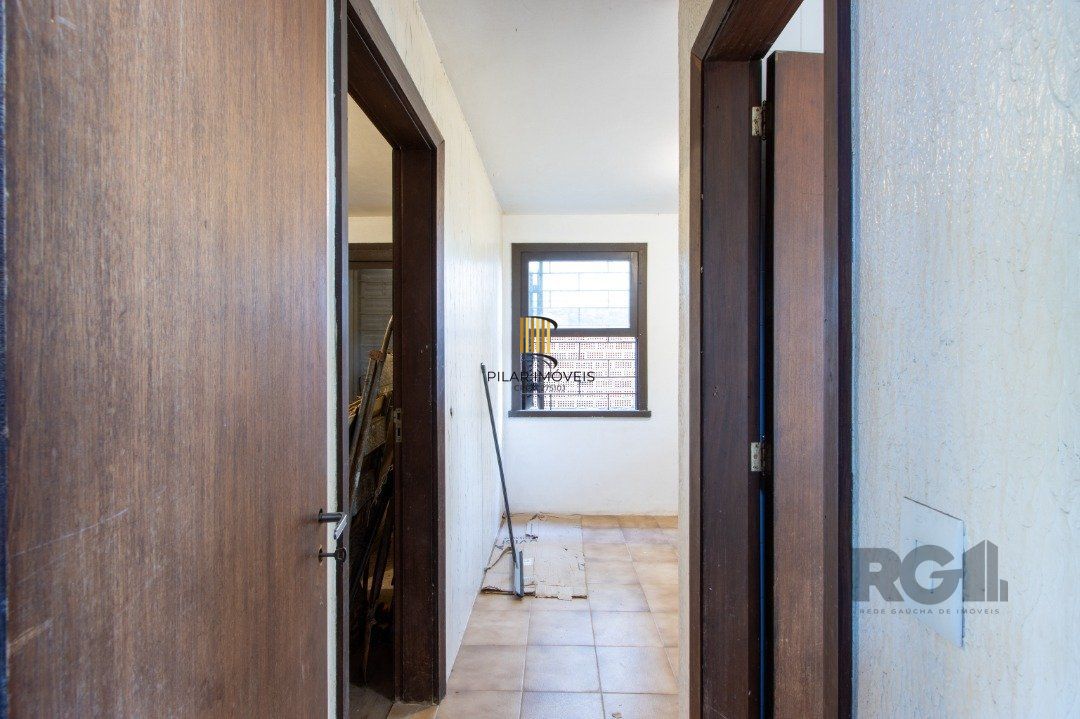 Casa 5 dormitórios no bairro Teresópolis