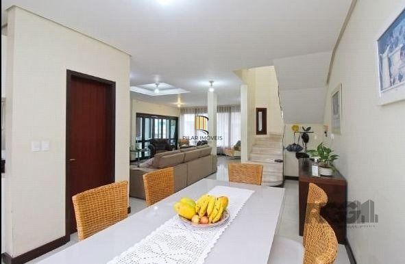 Casa Condominio para Venda - 137m², 3 dormitórios, sendo 1 suites, 3 vagas - Hípica