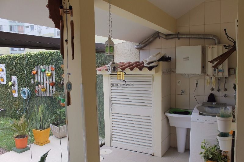 Casa para Venda - 290.67m², 4 dormitórios, sendo 1 suites, 4 vagas - Camaquã