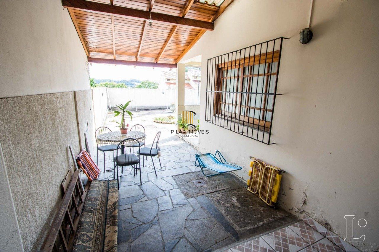 Casa para Venda com 3 dormitórios, sendo 1 suites, e 3 vagas no bairro Imperial Parque