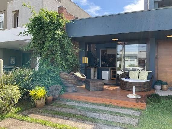 Casa de Condomínio 3 dormitórios no bairro Centro