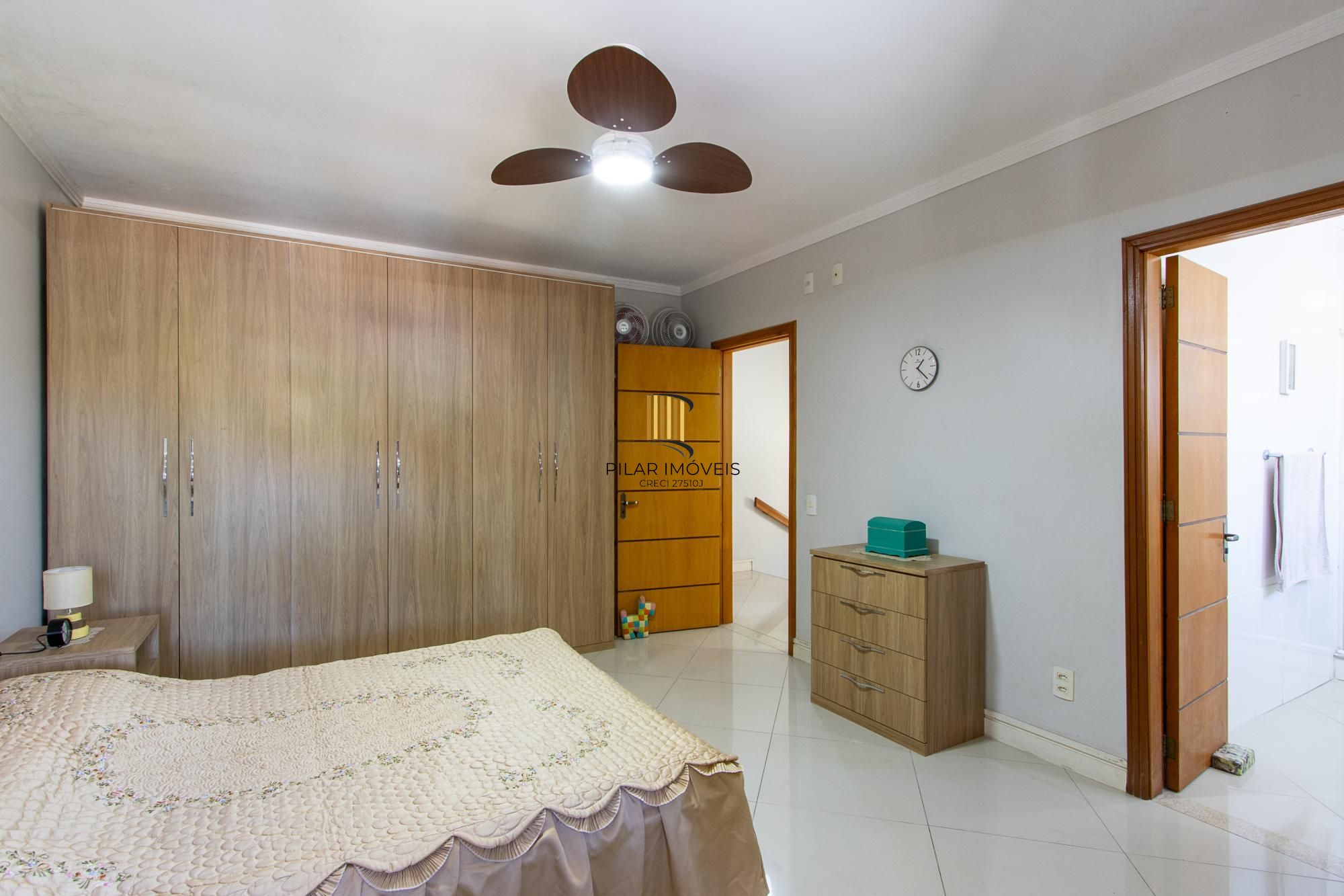 Casa Condominio  - 197m² de aréa nprivativa, 03 dormitórios 01 suites, 02 vagas - Tristeza