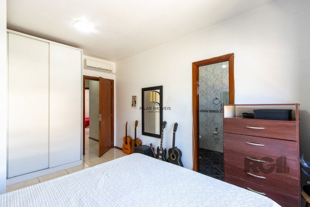 Casa para Venda - 135m², 3 dormitórios, sendo 1 suites, Hípica