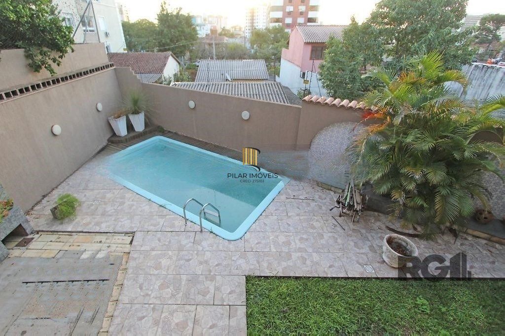 Casa 4 dormitórios no bairro Jardim Itu