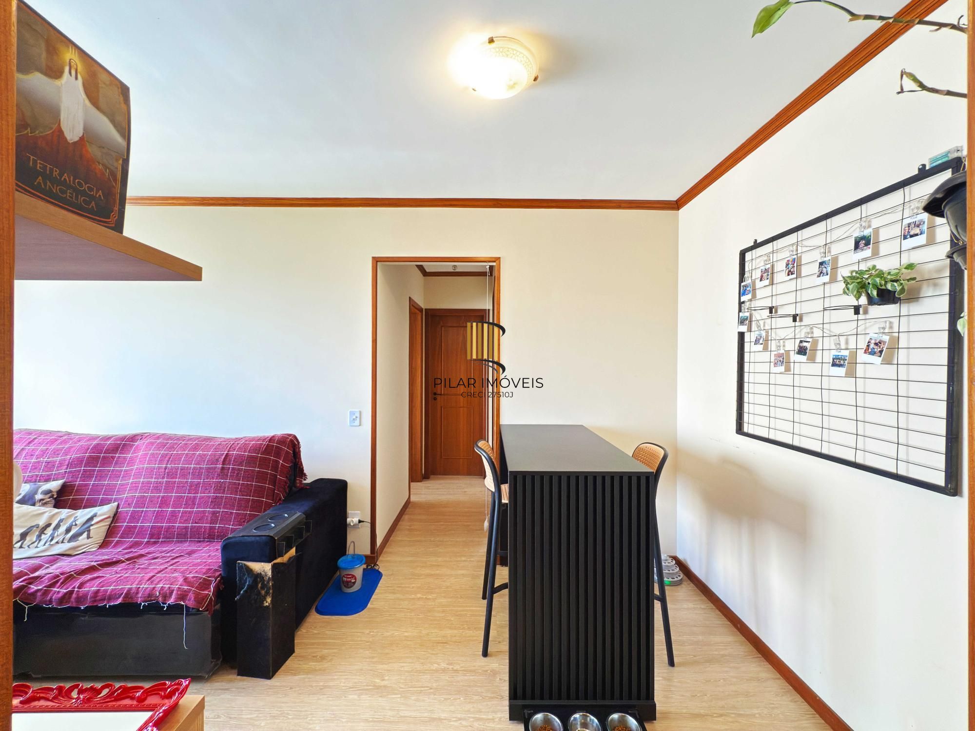 Apartamento de 2 dormitórios e 1 vaga de garagem no Centro Histórico.