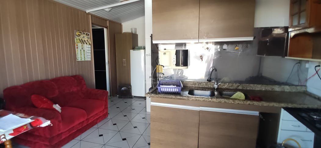 Casa para Venda com 2 dormitórios e 2 vagas no bairro Hípica